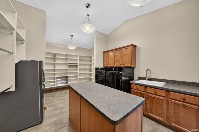 52752 Willow Bend Drive, Granger, IN 46530