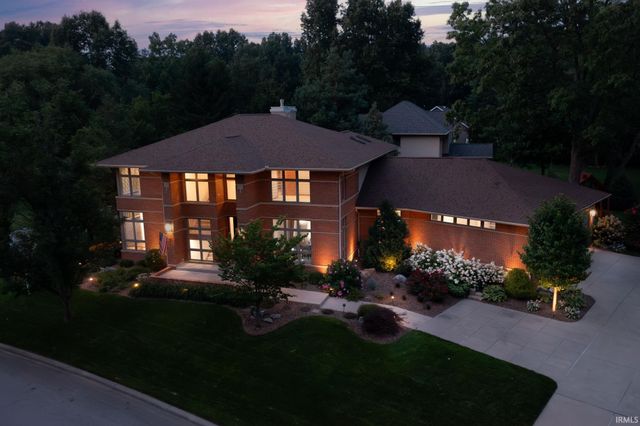 52752 Willow Bend Drive, Granger, IN 46530