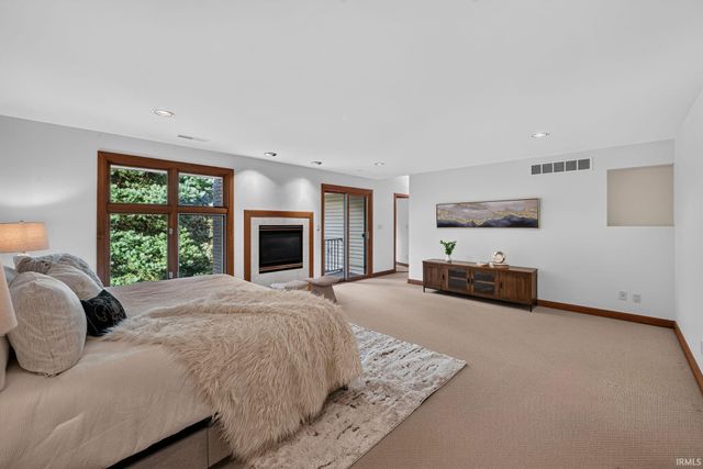 52752 Willow Bend Drive, Granger, IN 46530