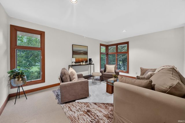 52752 Willow Bend Drive, Granger, IN 46530