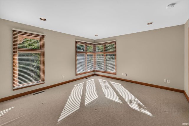 52752 Willow Bend Drive, Granger, IN 46530