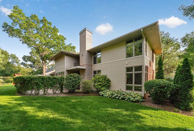 52752 Willow Bend Drive, Granger, IN 46530