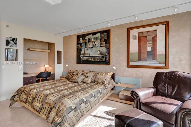 2000 Island Blvd 503, Aventura, FL 33160