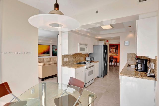 2000 Island Blvd 503, Aventura, FL 33160