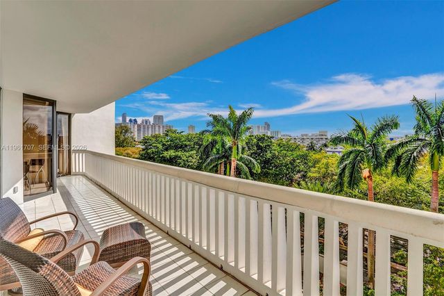 2000 Island Blvd 503, Aventura, FL 33160