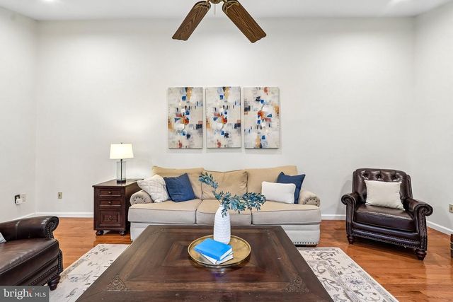 6952 GREAT OAK WAY, Warrenton, VA 20187