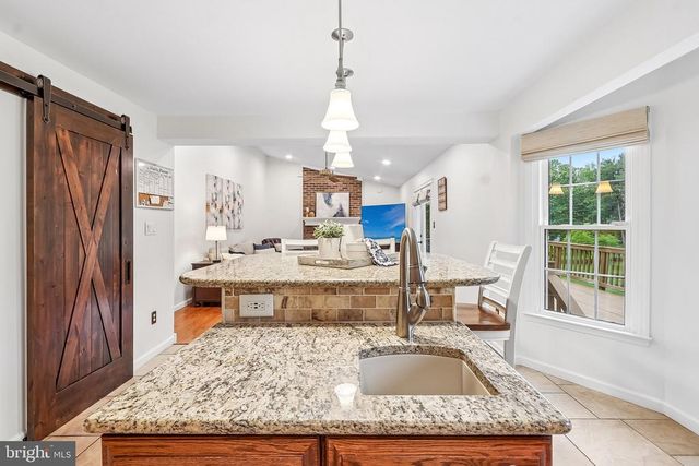 6952 GREAT OAK WAY, Warrenton, VA 20187