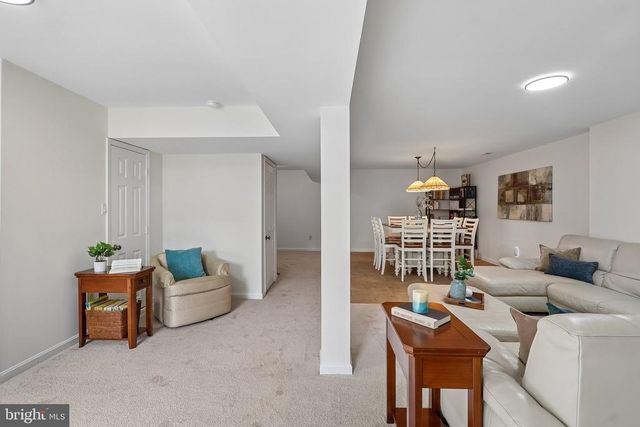 6952 GREAT OAK WAY, Warrenton, VA 20187