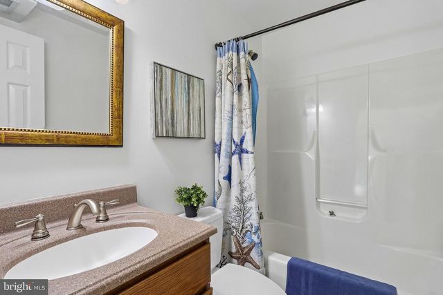 6952 GREAT OAK WAY, Warrenton, VA 20187