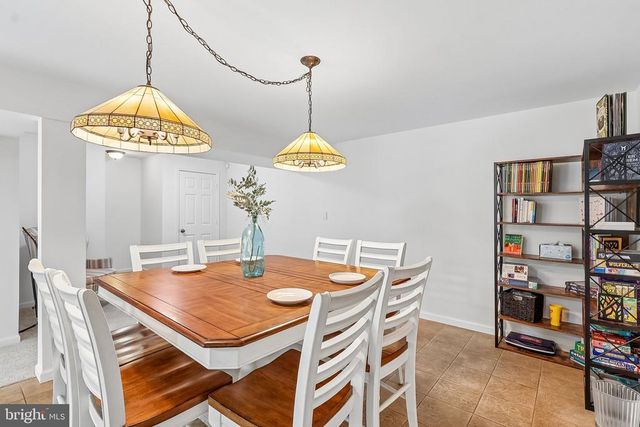6952 GREAT OAK WAY, Warrenton, VA 20187