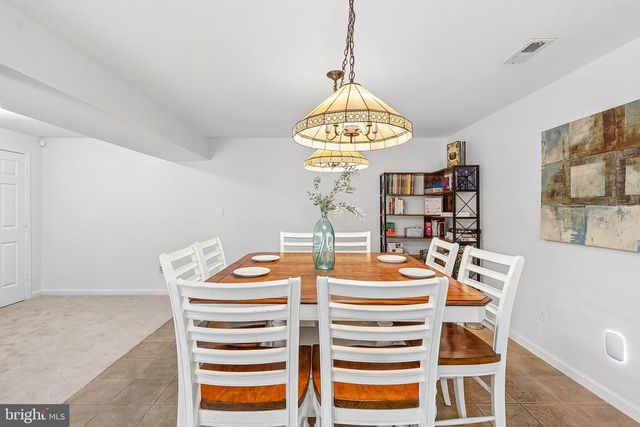 6952 GREAT OAK WAY, Warrenton, VA 20187