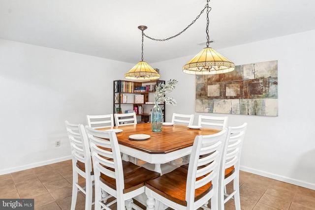 6952 GREAT OAK WAY, Warrenton, VA 20187