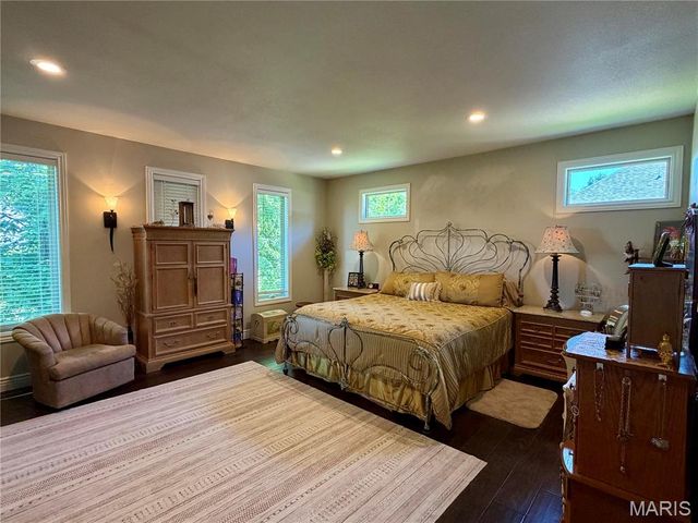 120 El Rancho Drive, Hannibal, MO 63401
