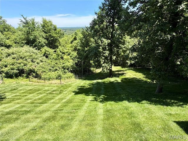 120 El Rancho Drive, Hannibal, MO 63401