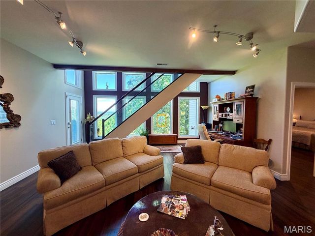 120 El Rancho Drive, Hannibal, MO 63401