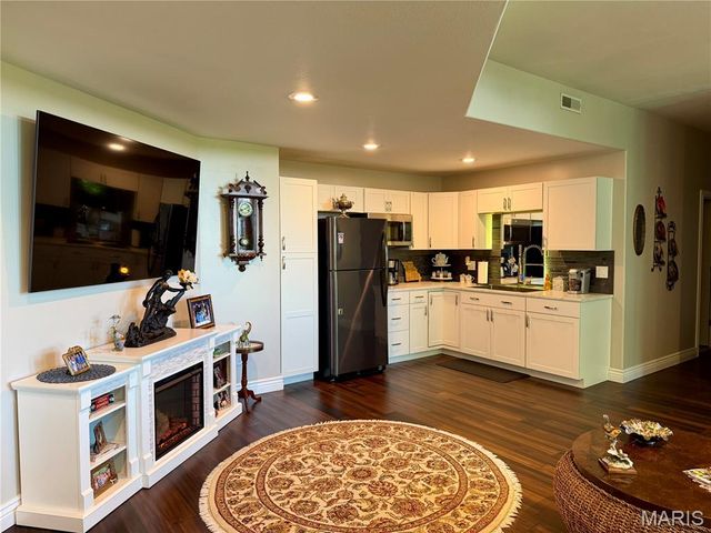 120 El Rancho Drive, Hannibal, MO 63401