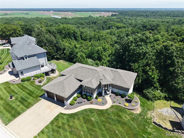 120 El Rancho Drive, Hannibal, MO 63401