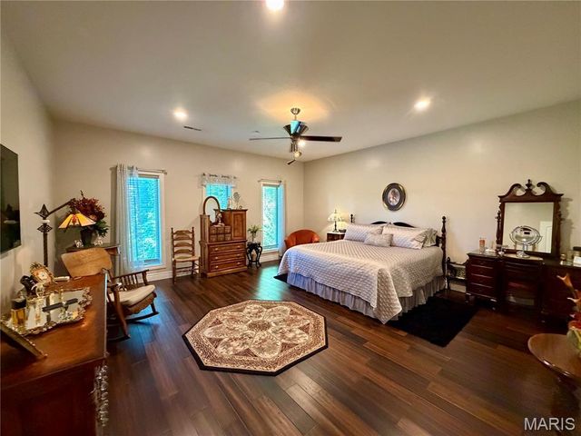 120 El Rancho Drive, Hannibal, MO 63401