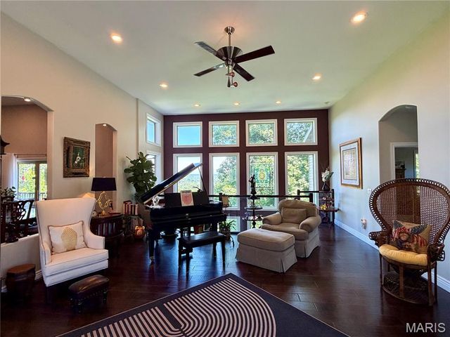 120 El Rancho Drive, Hannibal, MO 63401