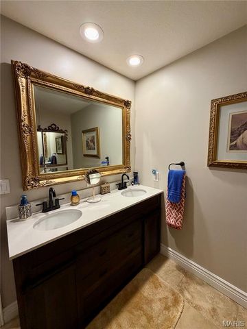 120 El Rancho Drive, Hannibal, MO 63401