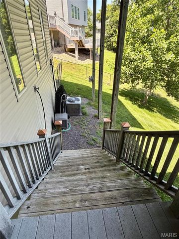 120 El Rancho Drive, Hannibal, MO 63401