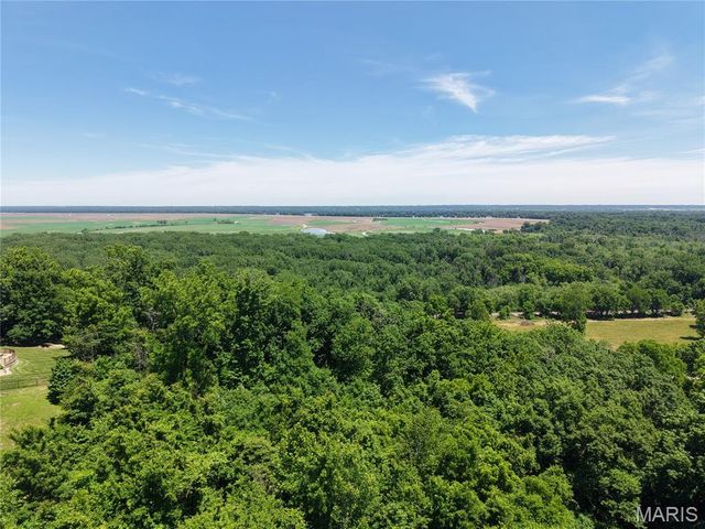 120 El Rancho Drive, Hannibal, MO 63401