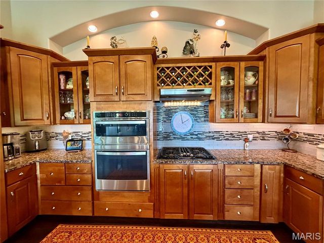 120 El Rancho Drive, Hannibal, MO 63401
