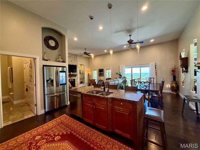 120 El Rancho Drive, Hannibal, MO 63401