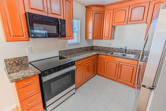 1085 12th St F, Imperial Beach, CA 91932