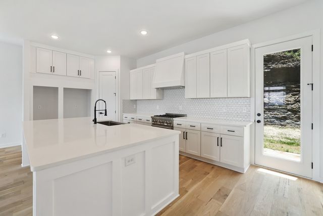 209 Walnutwood Lane, Nashville, TN 37211