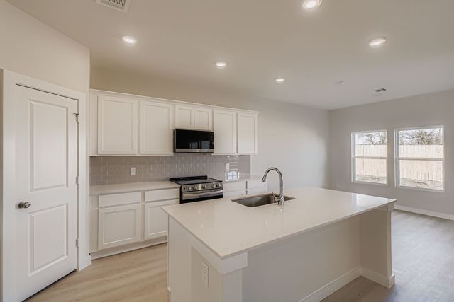 1045 Verde Valley Lane, Crowley, TX 76036