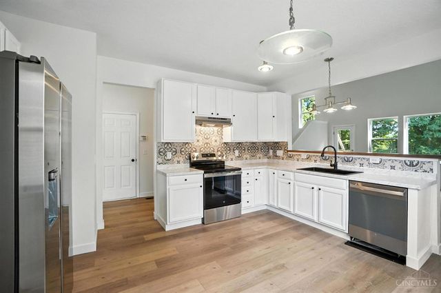 2380 Oaktree Place, Cincinnati, OH 45238