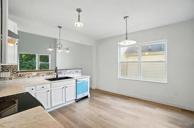 2380 Oaktree Place, Cincinnati, OH 45238