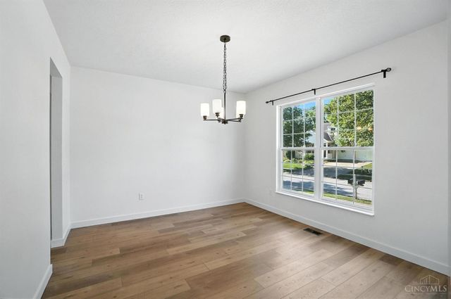 2380 Oaktree Place, Cincinnati, OH 45238