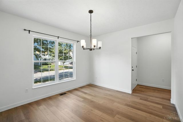 2380 Oaktree Place, Cincinnati, OH 45238