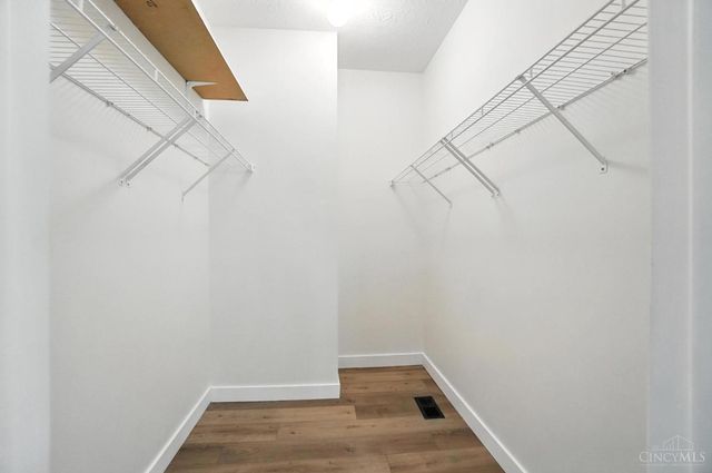 2380 Oaktree Place, Cincinnati, OH 45238