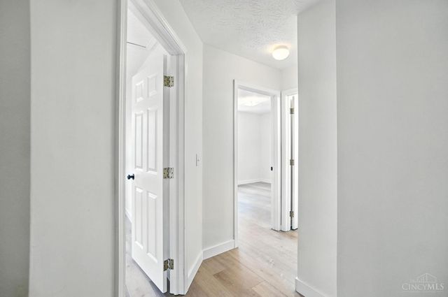 2380 Oaktree Place, Cincinnati, OH 45238