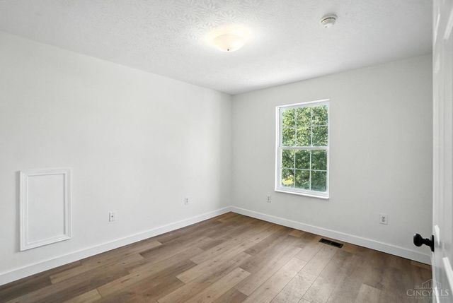 2380 Oaktree Place, Cincinnati, OH 45238