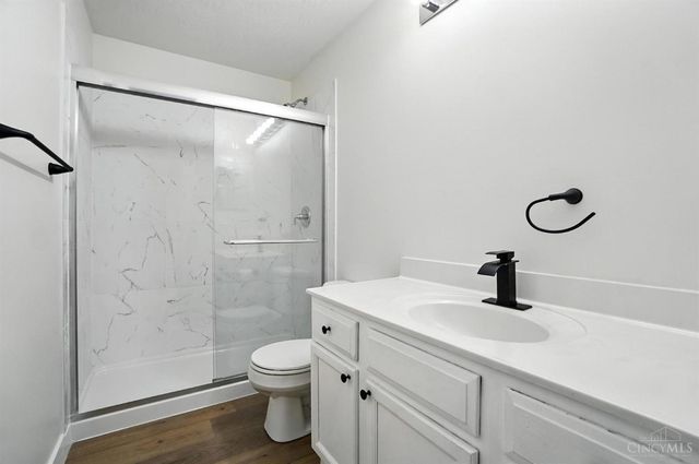 2380 Oaktree Place, Cincinnati, OH 45238