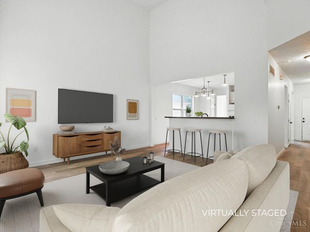 2380 Oaktree Place, Cincinnati, OH 45238