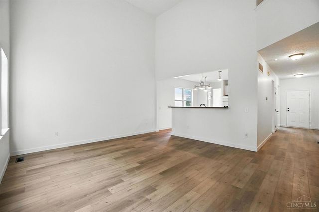 2380 Oaktree Place, Cincinnati, OH 45238