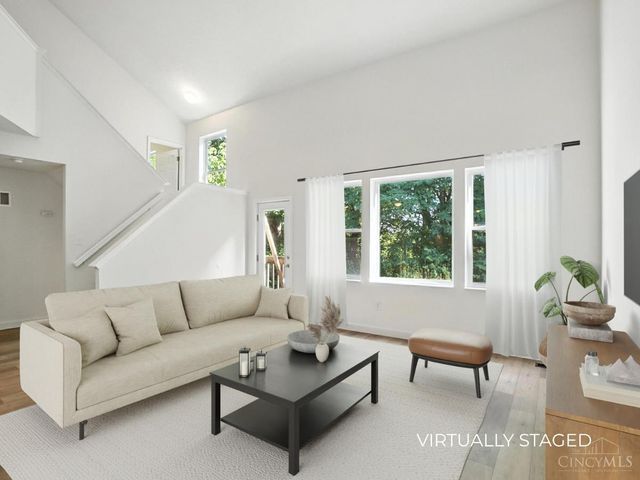 2380 Oaktree Place, Cincinnati, OH 45238