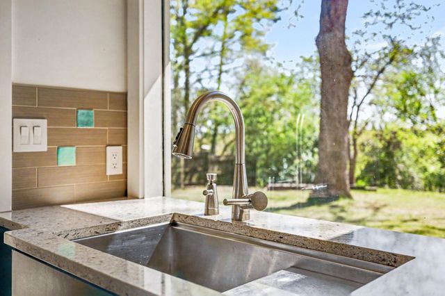 3325 Lakeview Rd, North Little Rock, AR 72116