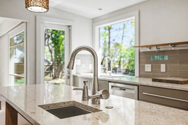 3325 Lakeview Rd, North Little Rock, AR 72116