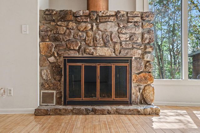 3325 Lakeview Rd, North Little Rock, AR 72116