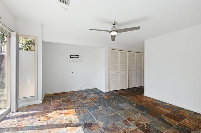 3325 Lakeview Rd, North Little Rock, AR 72116