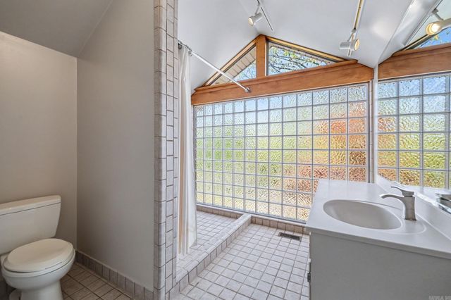 3325 Lakeview Rd, North Little Rock, AR 72116