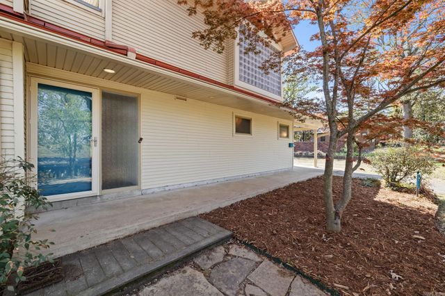 3325 Lakeview Rd, North Little Rock, AR 72116