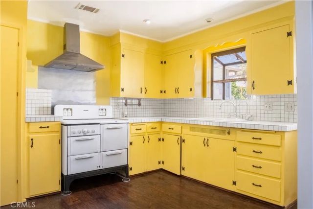 2941 Piedmont, La Crescenta, CA 91214