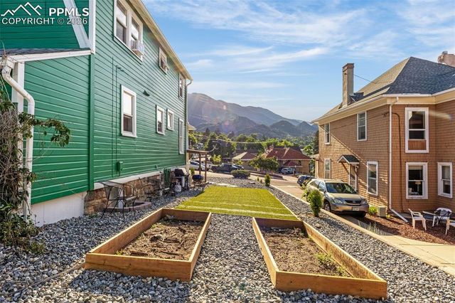 105 Pawnee Avenue, Manitou Springs, CO 80829